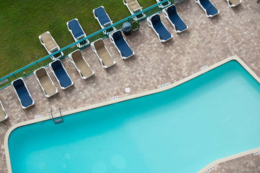 Hotel Sandcastle Oceanfront At The Pavilion 3*