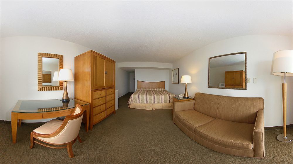 Reef Hotel