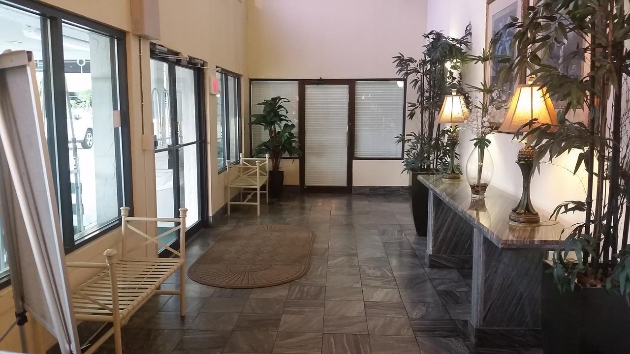 Hotel Reef 2*