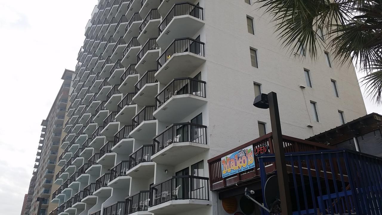 Reef Hotel 2*