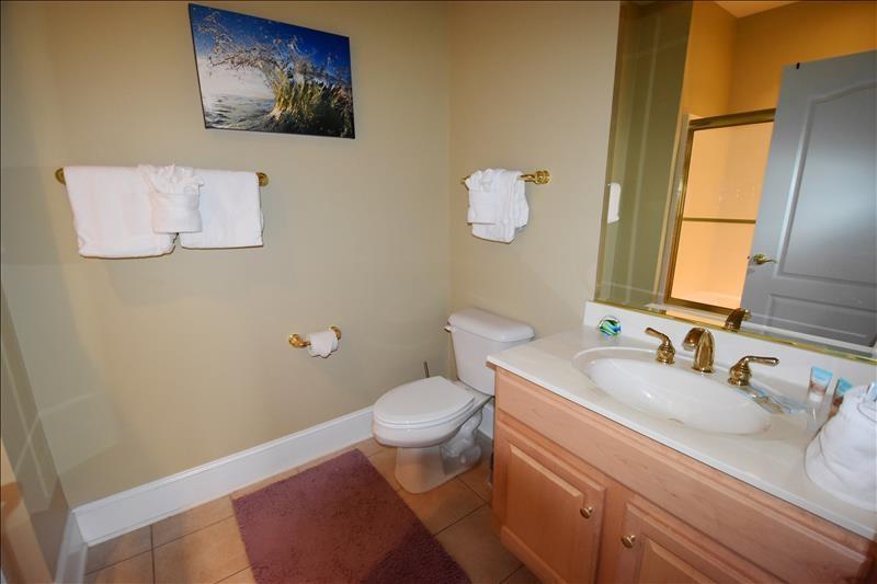 427 Edgewater Apartment *