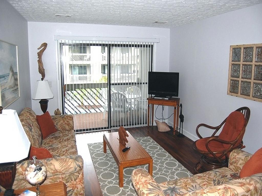 Shipwatch Pointe Apartment