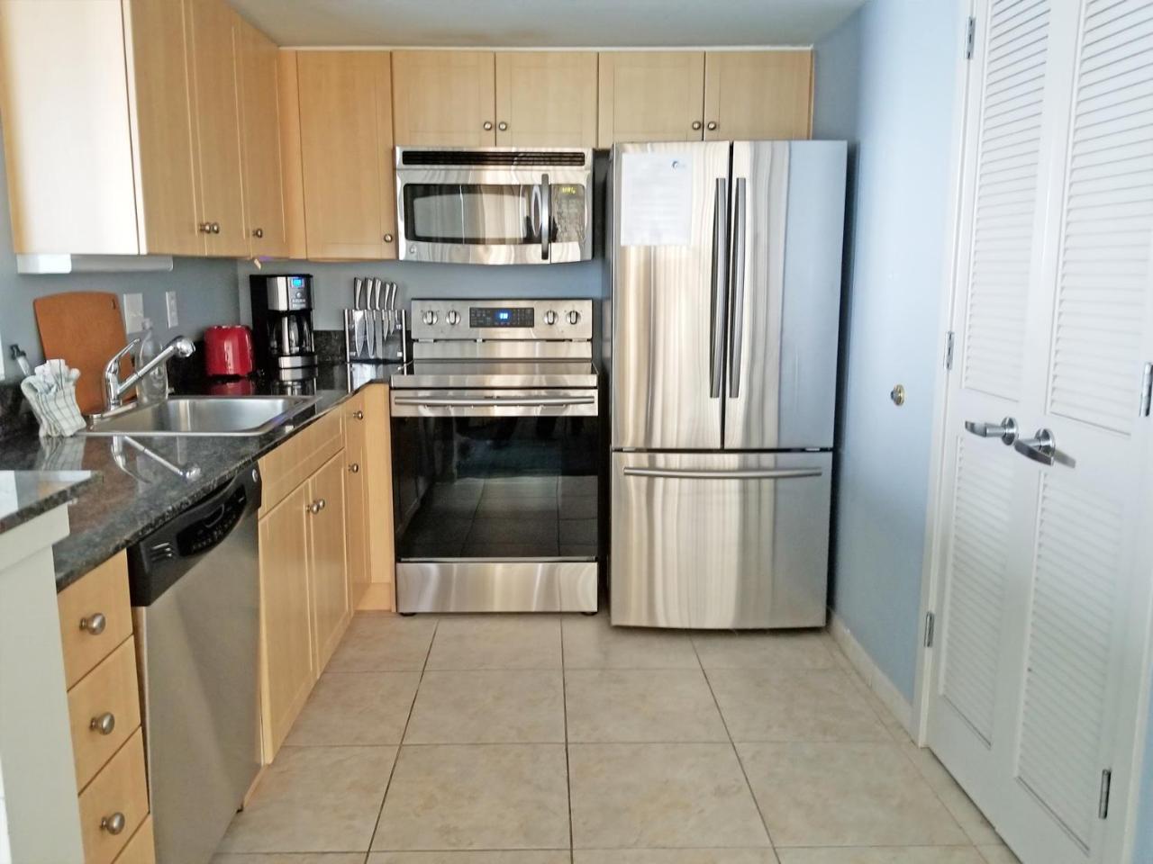 Oceanfront Myrtle Beach 2-Br Condo With Hot Tubs Aparthotel