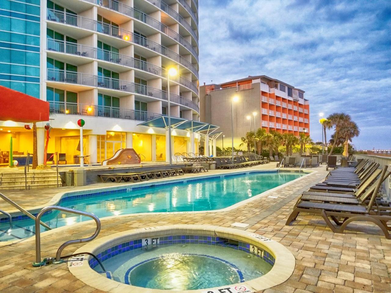 Luxurious Ocean Front 4th Floor With Jet Tub Apartment *
