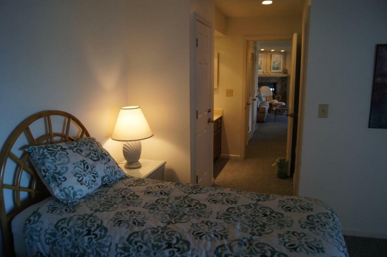 Tilghman Lakes B3 Apartment *