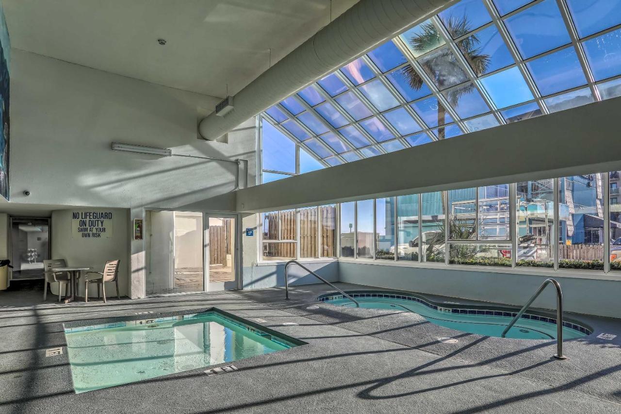 Oceanfront Oasis With Deck And Access! Myrtle Beach