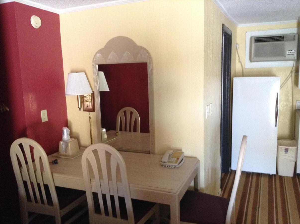 Royal Palace And Myrtle Ocean Blvd 2*
