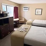 Polynesian Oceanfront Hotel
