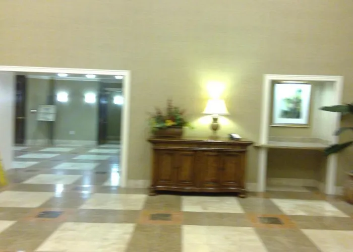 Royal Palms Apartment