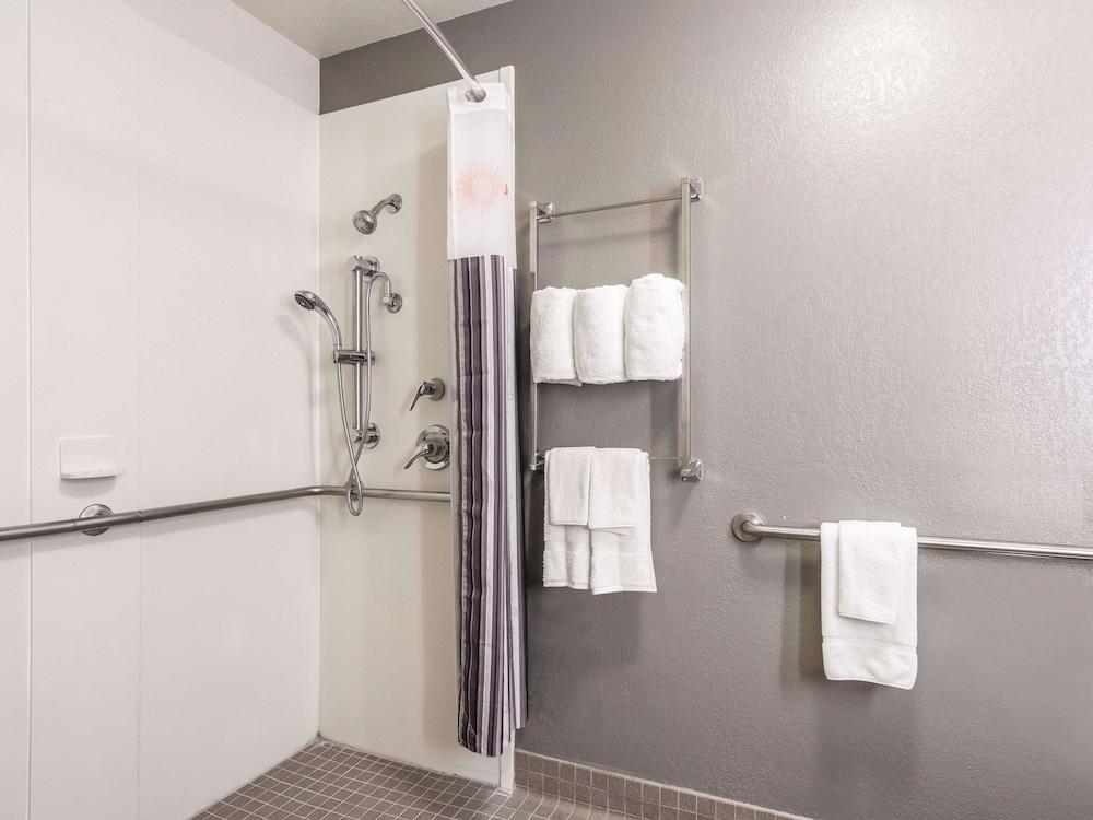 La Quinta By Wyndham Myrtle Broadway Area