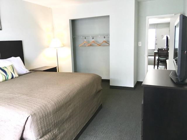 Ocean Plaza Motel *