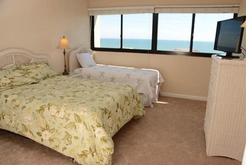Hotel Units At Holiday Towers By Elliott Beach Rentals Myrtle Beach