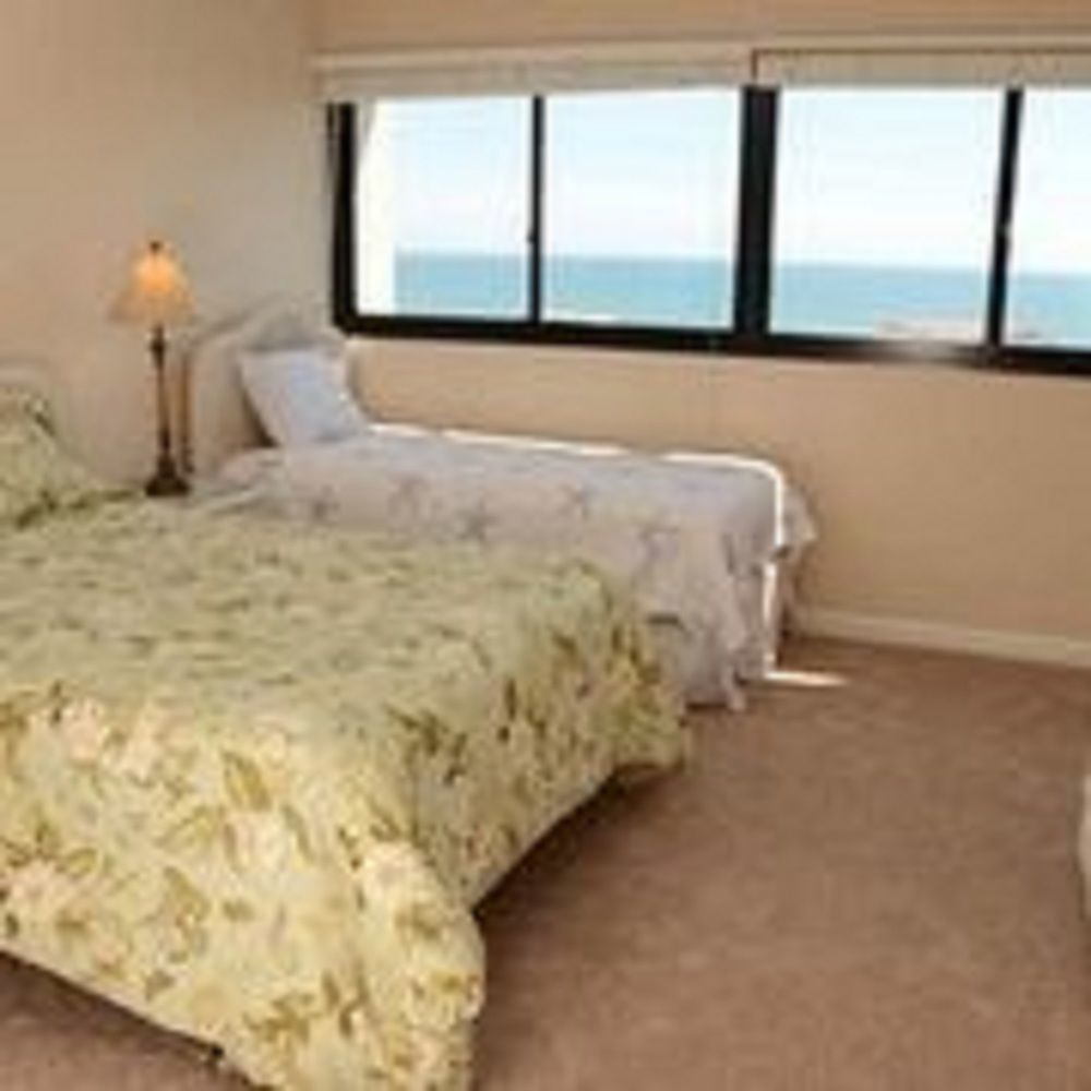 Hotel Units At Holiday Towers By Elliott Beach Rentals