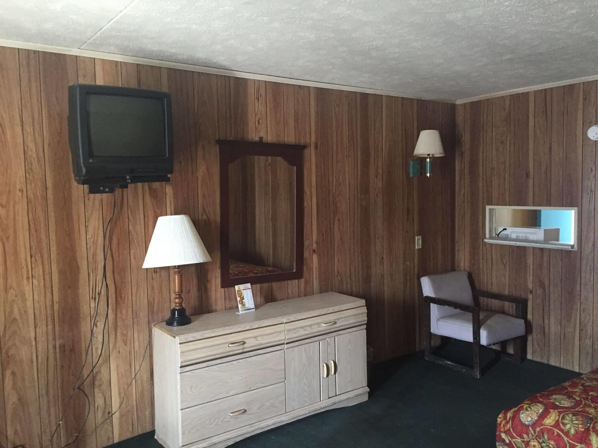 Coral Sands Motel