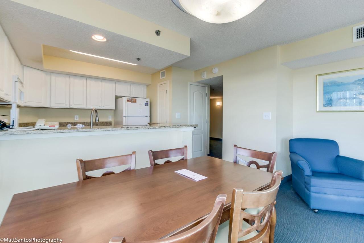 Corner Glass Oceanfront Unit With Spectacular Views Apartment *