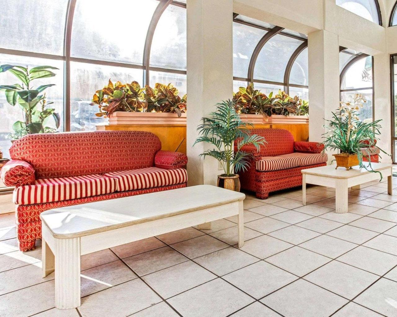 Hotel Quality & Myrtle 3*