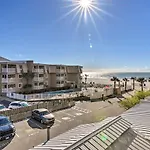 Condo With Beach Access And Community Amenities!