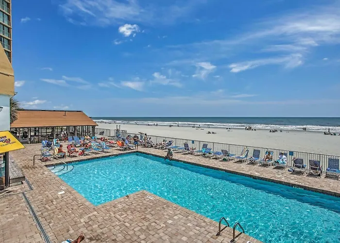 Condo With Beach Access And Community Amenities!