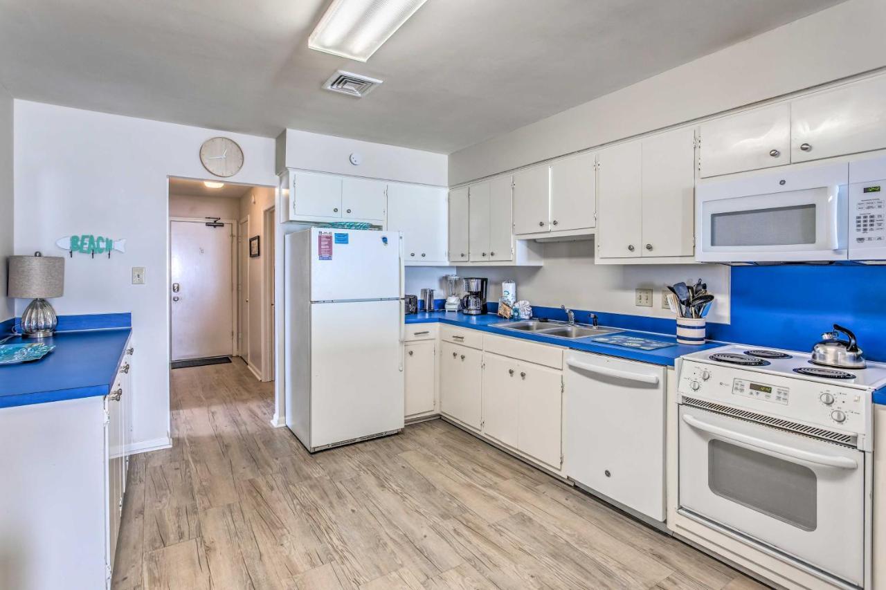 Bright Beachy With Boardwalk Access And Patio! Apartment
