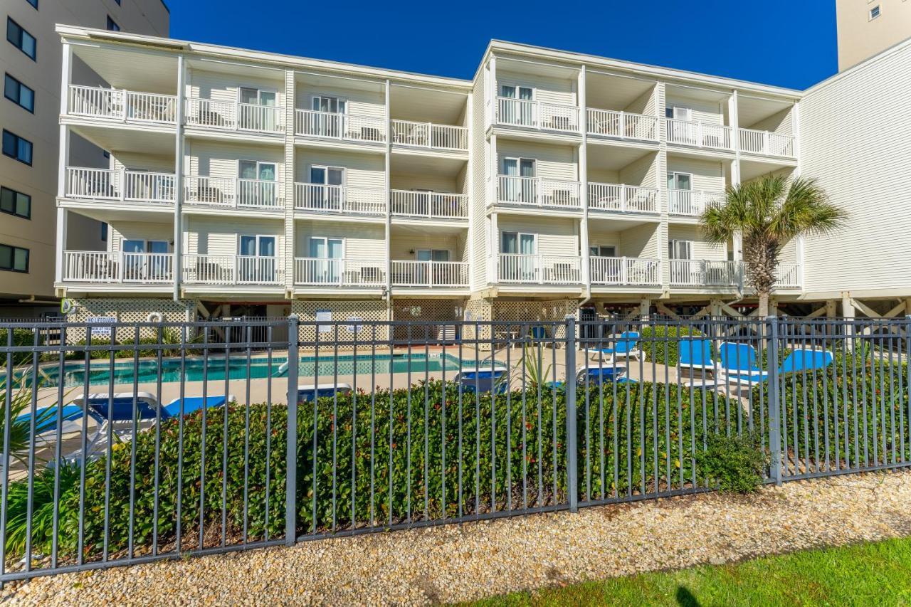 Bright And Sunny With Stunning Oceanfront