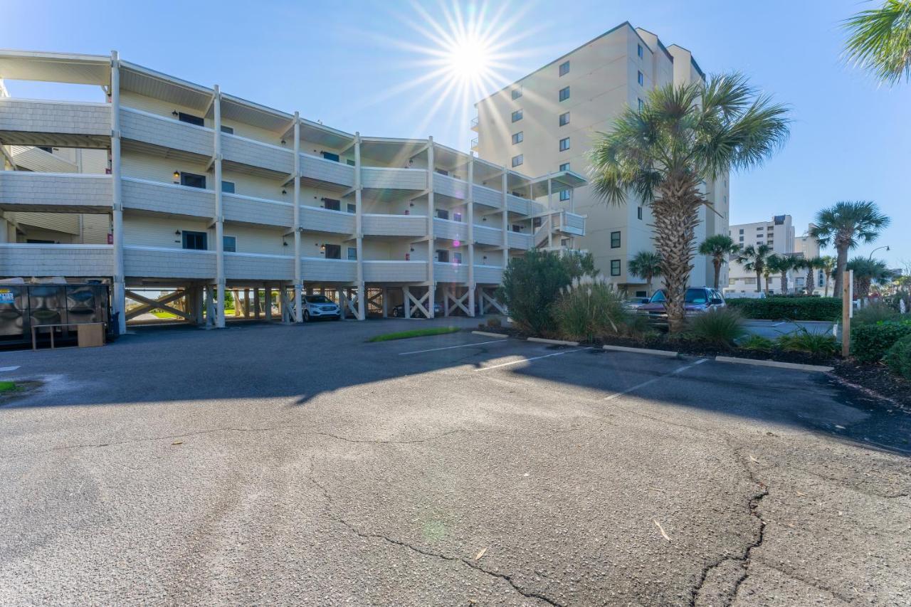 Bright And Sunny With Stunning Oceanfront Myrtle Beach