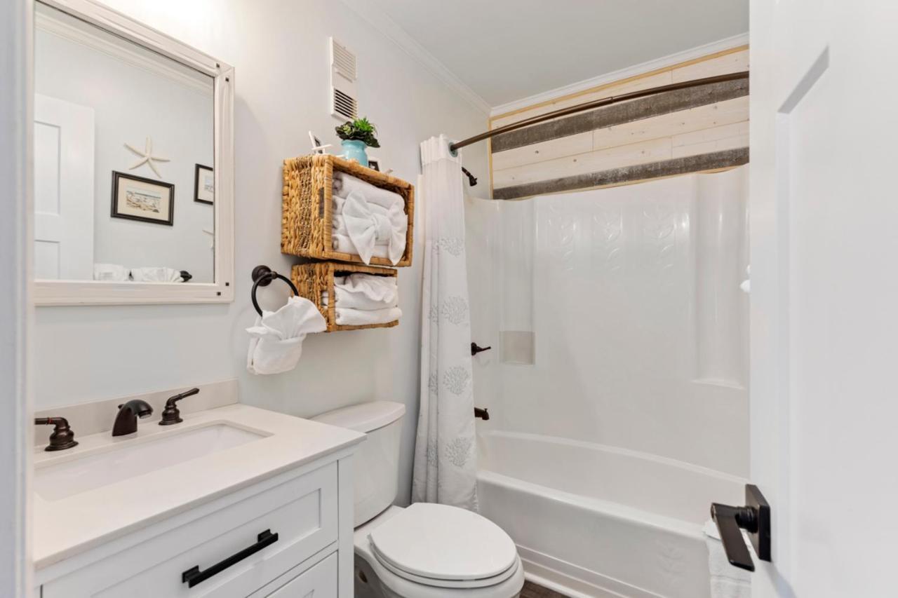 Apartment Bright And Sunny With Stunning Oceanfront *
