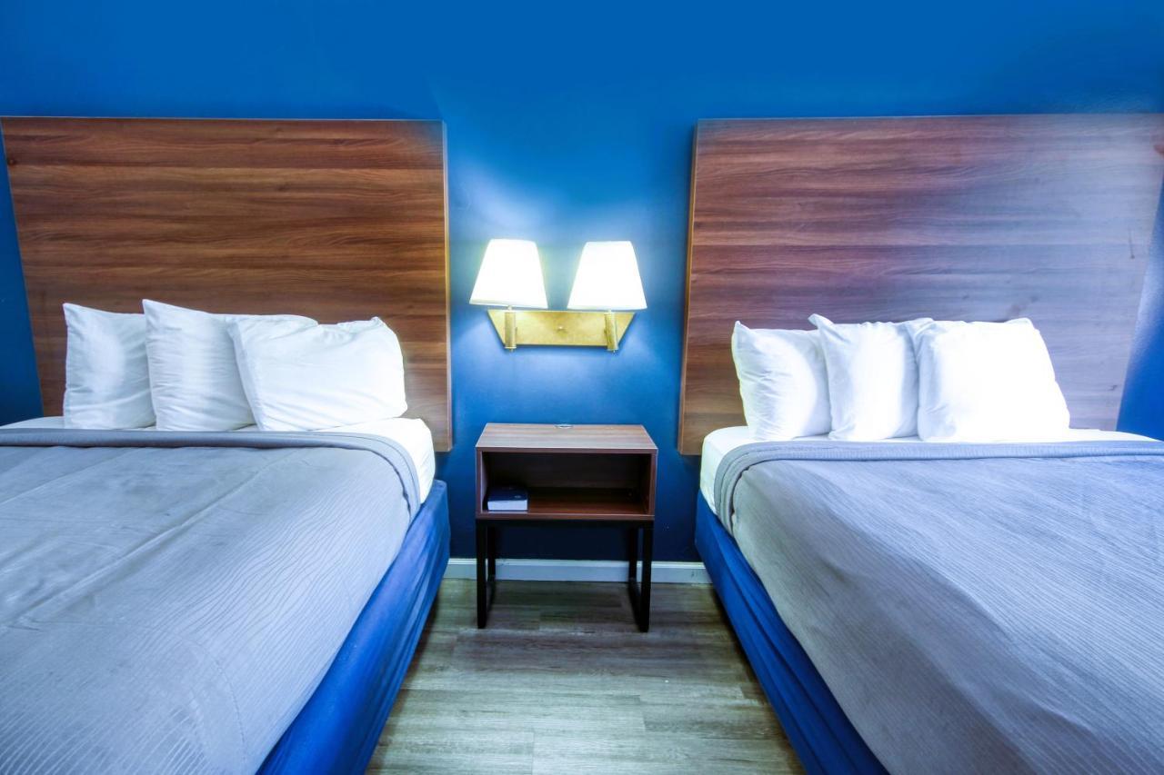 Hotel South Seas Ocean Front 2*